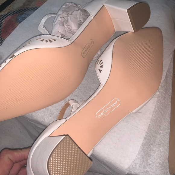 The Jacqueline Pump - Picture 6 of 6